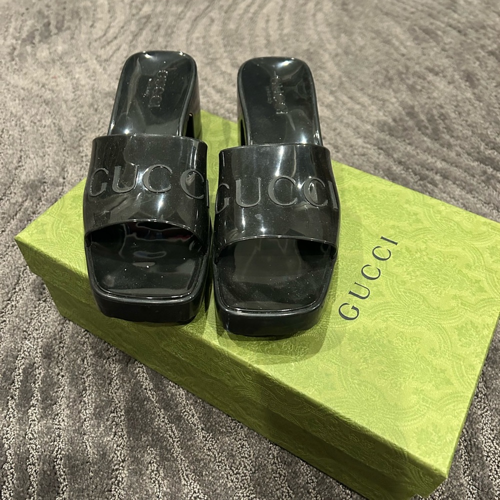 Gucci Women's Glossy Black Mules
